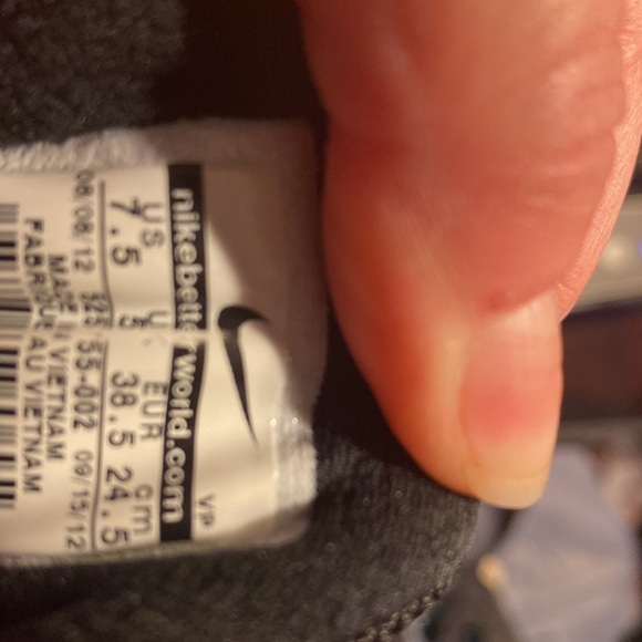 Nike sneakers - Picture 7 of 8